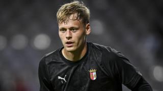 Lukas Hornicek warms up before after Braga's Europa League match against Feyenoord in 2025
