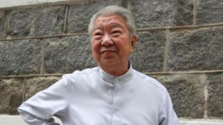 Renowned food critic Chua Lam dies at 83