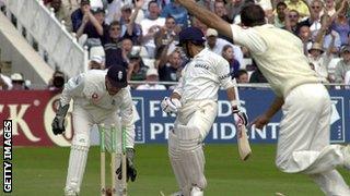 Sachin Tendulkar is bowled by Michael Vaughan