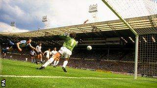 Keith Houchen's diving header during the 1987 FA Cup final