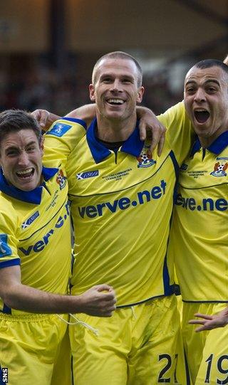 Lee Johnson, Van Tornhout and Ben Gordon celebrate their League Cup win