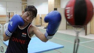 Mary Kom boxing