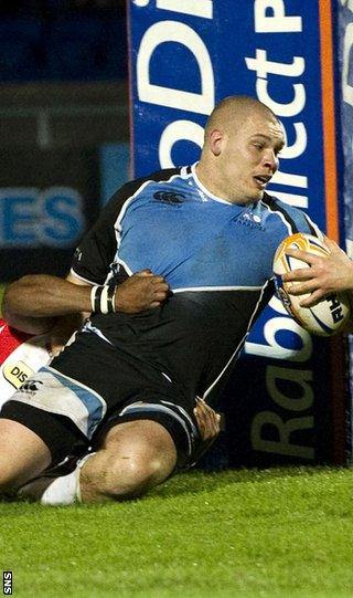 Reid powers over the line for Glasgow's second try at Scotstoun