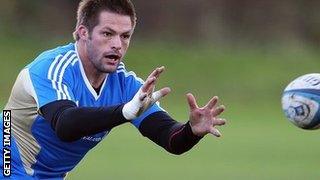 Richie McCaw in training ahead of New Zealand's game at Murrayfield