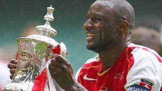 Patrick Vieira holds the 2005 FA Cup