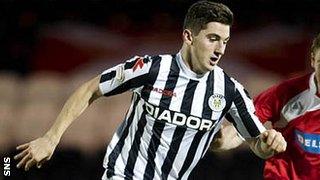 St Mirren midfielder Kenny McLean