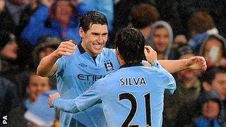 Gareth Barry and David Silva (21)