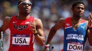 Manteo Mitchell running during the 4x400m heat at the London Olympics