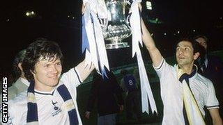 Steve Perryman and Ossie Ardiles lift the FA Cup after beating Manchester City in the 1981 final