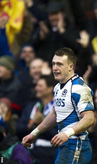 Scotland's Stuart Hogg celebrates his try