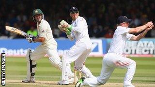 Paul Collingwood catches Mike Hussey during the 2009 Ashes