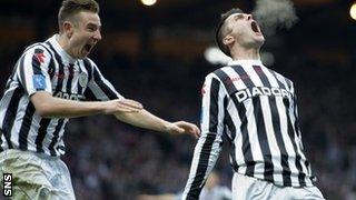 Steven Thompson (centre) scored St Mirren's second goal at Hampden