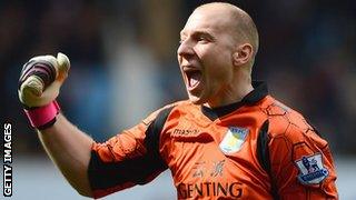 Brad Guzan of Aston Villa