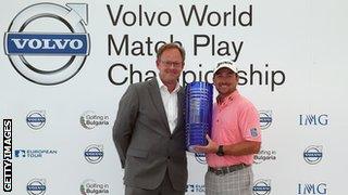 Graeme McDowell (right)