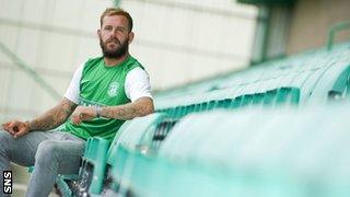 New Hibs striker Rowan Vine