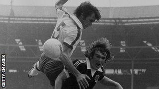 Dave Watson and Kenny Dalglish