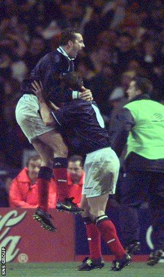 Don Hutchison celebrates his goal for Scotland at Wembley in 1999