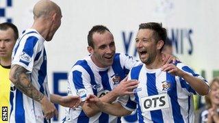 Kilmarnock players congratulate Barry Nicholson on his great goal