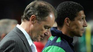 Chris Hughton alongside former Republic boss Brian Kerr