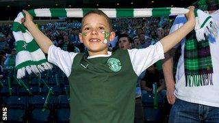 Young Hibernian supporter