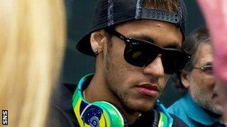 Barcelona midfielder Neymar arrives in Glasgow