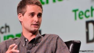 Snapchat hack secretly saves images using app - BBC News