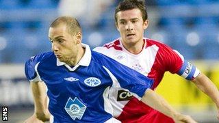 Molde's Sandro Grande and Rangers' Barry Ferguson