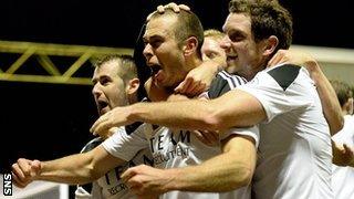 Aberdeen players celebrating