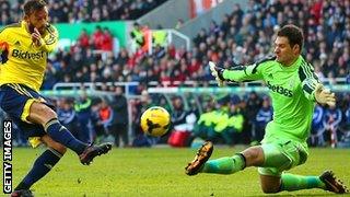 Asmir Begovic (right)