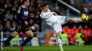 Gareth Bale playing against Real Valladolid