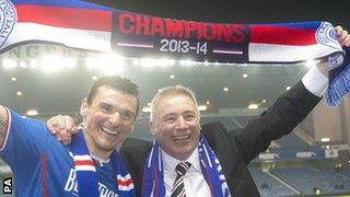 Rangers captain Lee McCulloch and manager Ally McCoist celebrate promotion