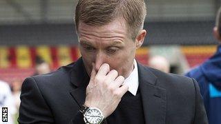 Hearts manager Gary Locke