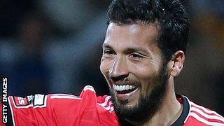 Benfica defender Ezequiel Garay