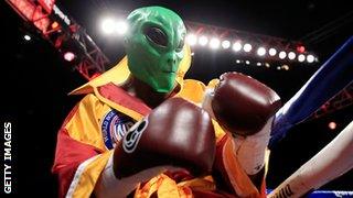 Bernard Hopkins entered the ring wearing an alien mask