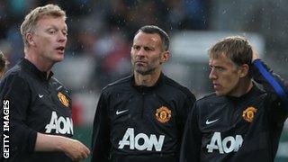 David Moyes with Ryan Giggs and Phil Neville