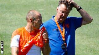 Netherlands coach Louis van Gaal and Arjen Robben