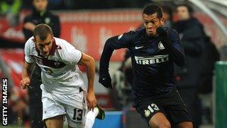 Fredy Guarin (right)