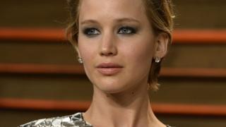 Jennifer Lawrence nude photos leaked 'after iCloud hack' - BBC News