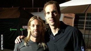 Taylor Hawkins and Petr Cech