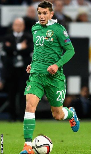 Norwich City midfielder Wes Hoolihan in action for Ireland