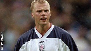 Eidur Gudjohnsen playing for Bolton