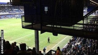 An obstructed view at Loftus Road