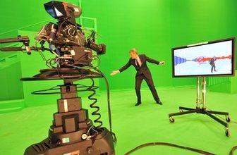 Jeremy Vine uses green-screen