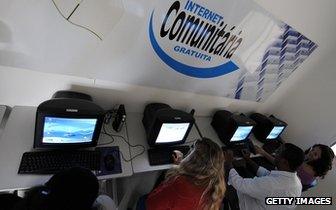 Brazil internet cafe