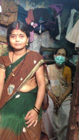 Ranjhu Zha with her 65 year old mother Parvati, who has extensively drug-resistant TB