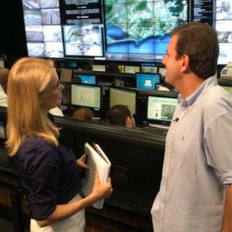 Katty and Mayor Eduardo Paes in control room