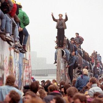 fall of the Berlin Wall