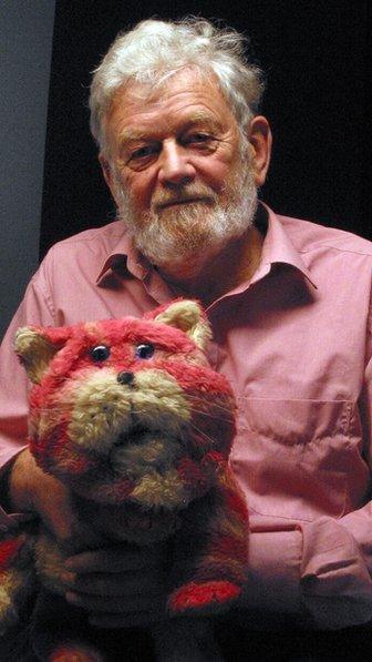 Peter Firmin with Bagpuss