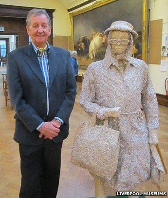 Leonard J Brown and the Eleanor Rigby sculpture