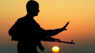 A member of the Iraqi Civil Defense Corps